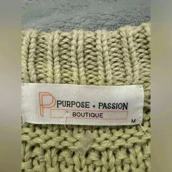 Women’s Green Passion & Purpose Sleeveless Sweater - Picture 5 of 6